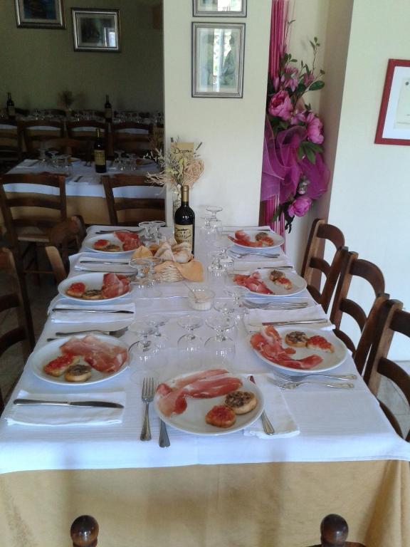 Agriturismo Rimaggiori Relaxing Country Home And Typical Italian Restaurant バルベリーノ・ディ・ムジェッロ エクステリア 写真